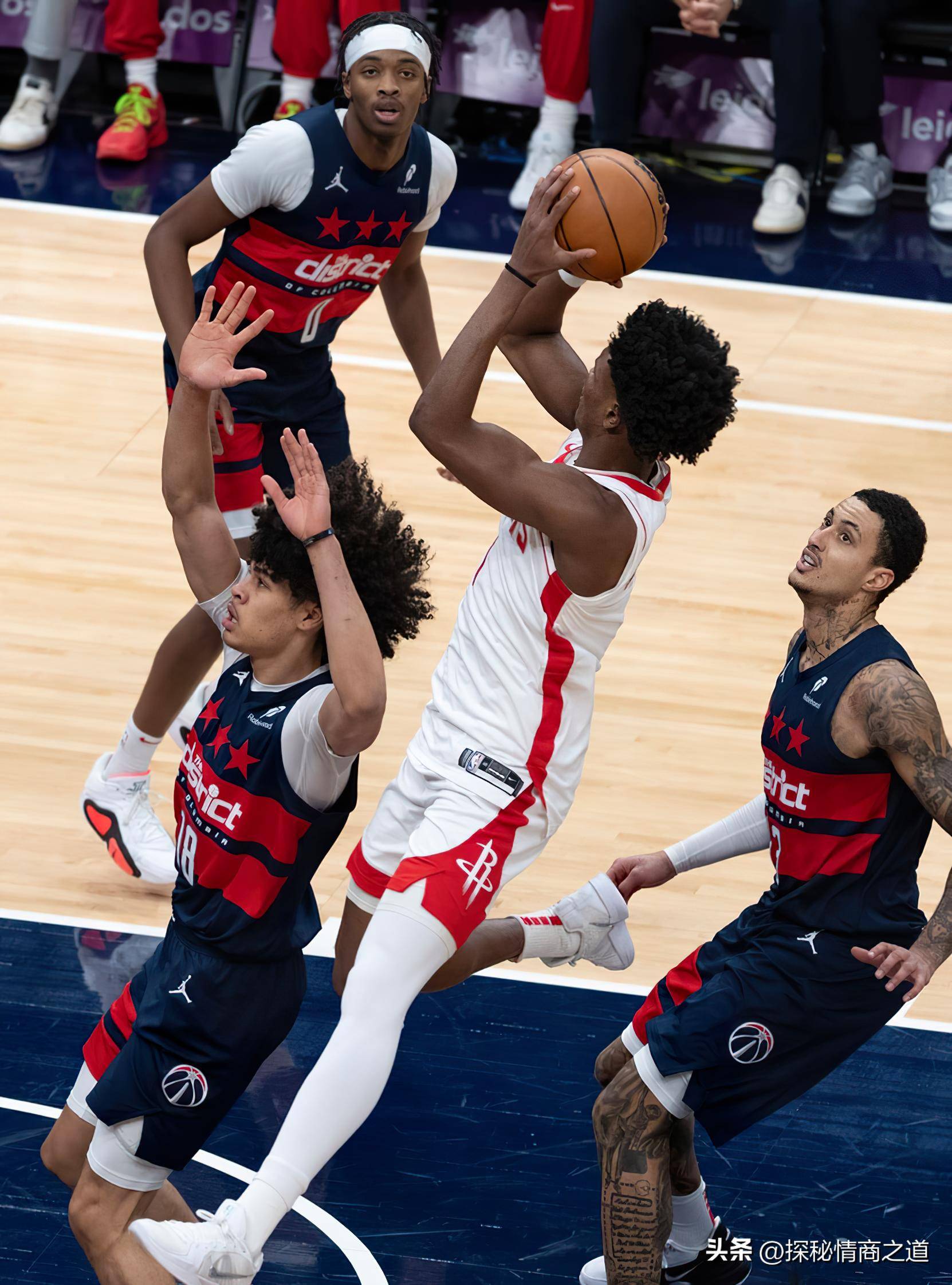 凯尔特人绝杀时刻，助攻爆棚点燃赛场，雄鹿迎来胜利！